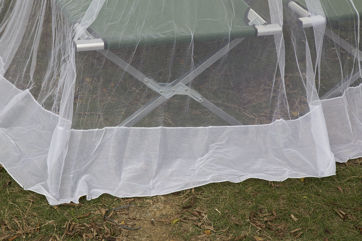 Militärische weiße Moskitonetze im Freien für Armee-Camping
