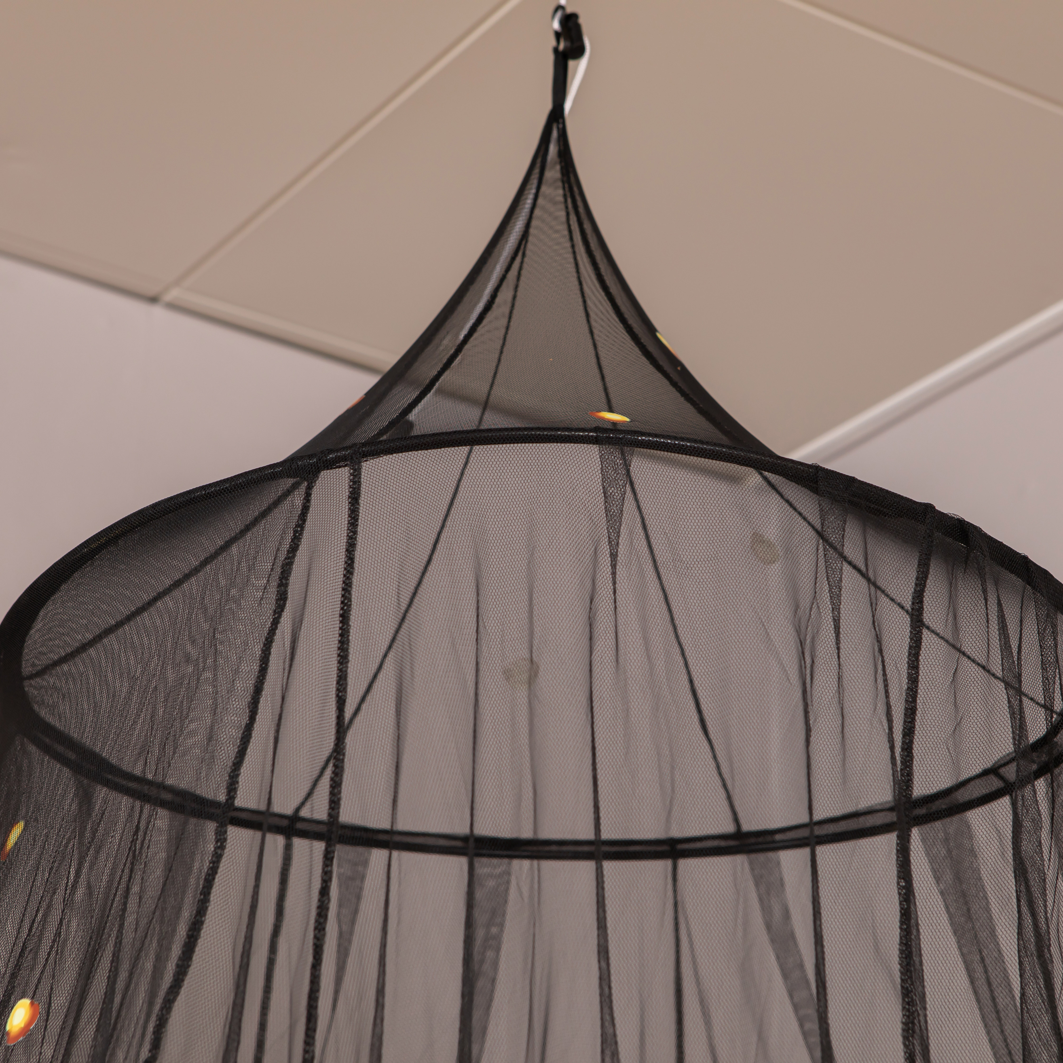 Hängen einfach einrichten Wachsen im Dunkeln Firefly Concial Black Mosquito Net Bed Canopy